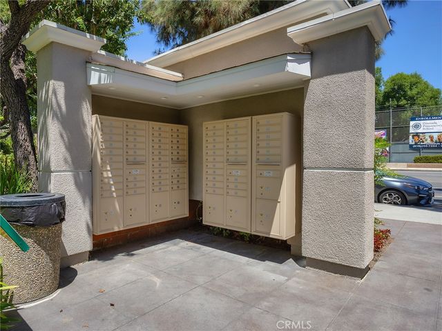 17734 Devonshire Street 7, Northridge, CA 91325