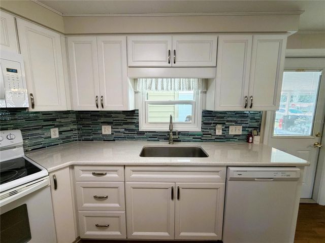 101 MARIGOLD STREET, Leesburg, FL 34748