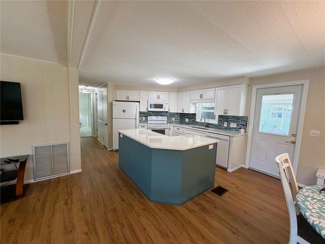 101 MARIGOLD STREET, Leesburg, FL 34748