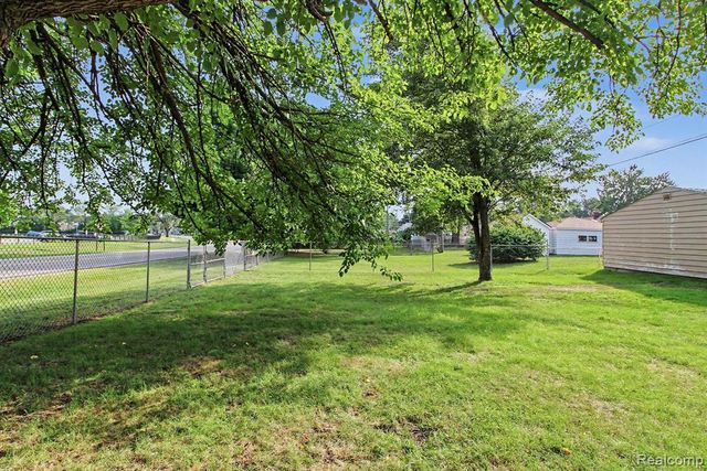 1208 Laurel Avenue, Ypsilanti, MI 48198