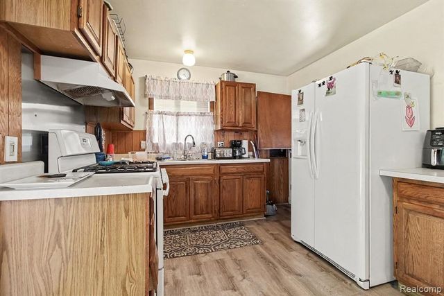 1208 Laurel Avenue, Ypsilanti, MI 48198