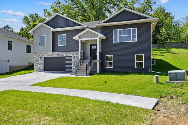 706 Silver Lane, Iowa City, IA 52245