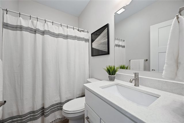 706 Silver Lane, Iowa City, IA 52245