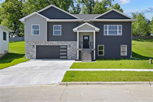 706 Silver Lane, Iowa City, IA 52245