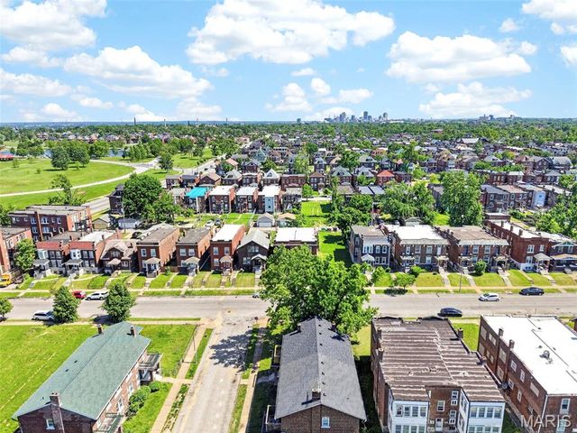 4404 Floriss Place, St Louis, MO 63115