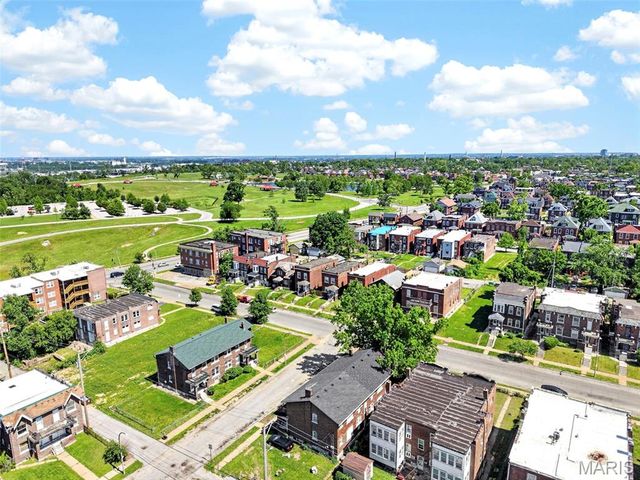 4404 Floriss Place, St Louis, MO 63115