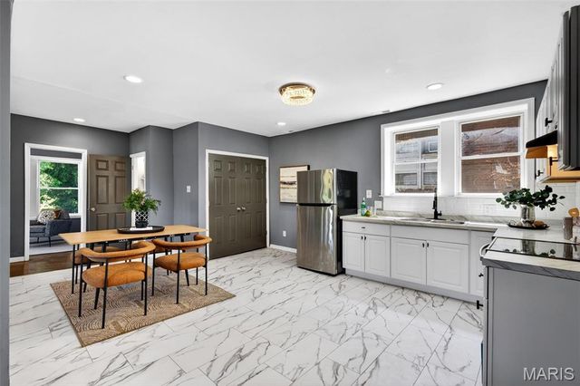4404 Floriss Place, St Louis, MO 63115