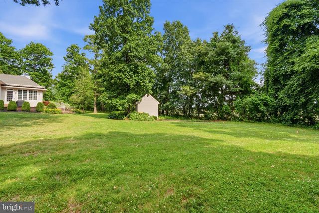 38 DEER HAVEN DR, Mullica Hill, NJ 08062