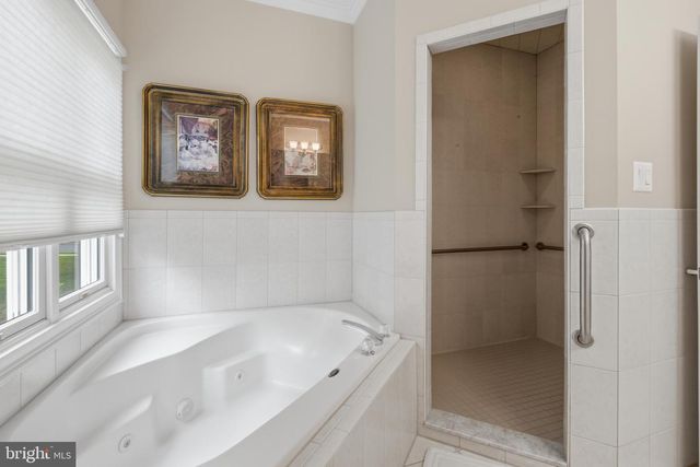 38 DEER HAVEN DR, Mullica Hill, NJ 08062