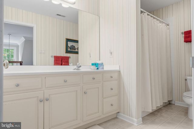 38 DEER HAVEN DR, Mullica Hill, NJ 08062