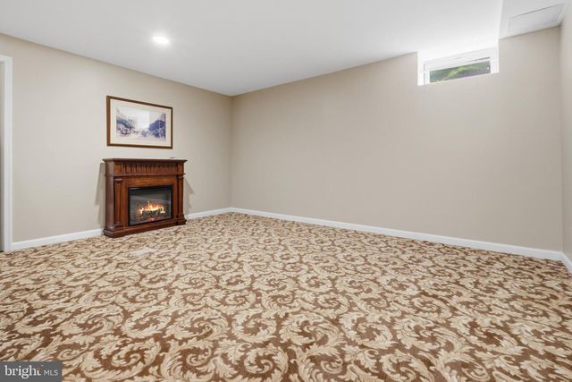 38 DEER HAVEN DR, Mullica Hill, NJ 08062