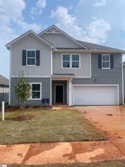 206 Green Pasture Road, Fountain Inn, SC 29644