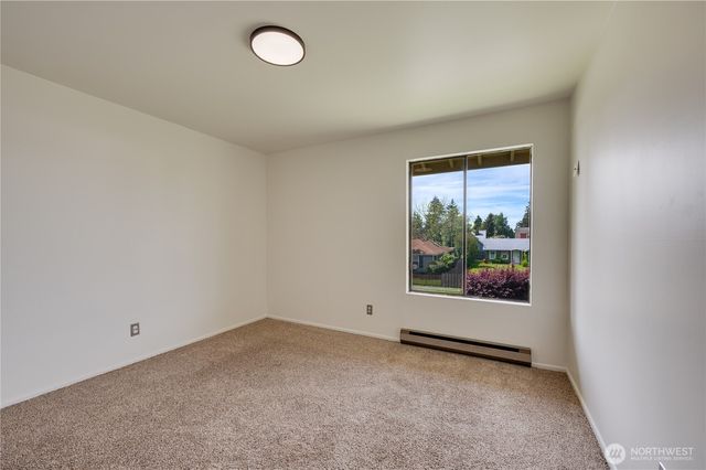 310 S 11th Street #212, Mount Vernon, WA 98274