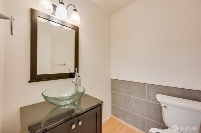 310 S 11th Street #212, Mount Vernon, WA 98274