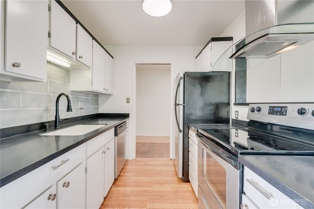 310 S 11th Street #212, Mount Vernon, WA 98274