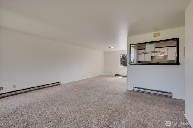 310 S 11th Street #212, Mount Vernon, WA 98274