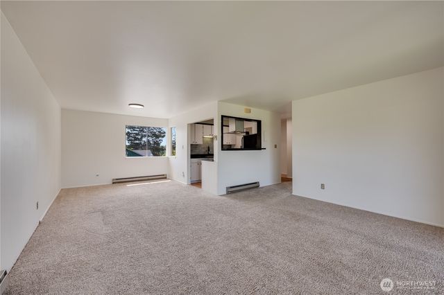 310 S 11th Street #212, Mount Vernon, WA 98274
