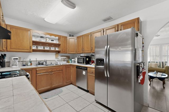 10217 Menaul Boulevard NE, Albuquerque, NM 87112