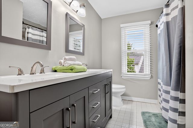 1070 Brockton Close NE, Marietta, GA 30068