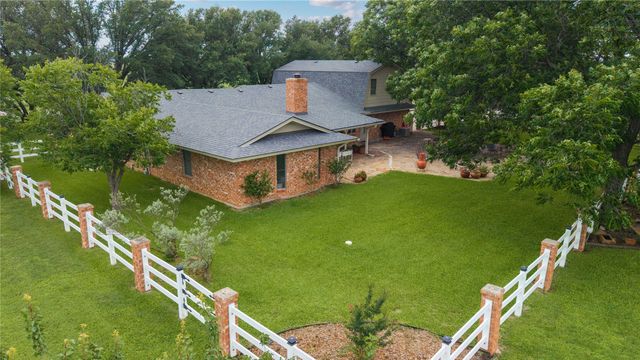 4700 Oak Ridge Drive, Brownwood, TX 76801