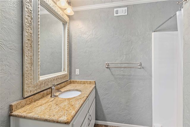 4700 Oak Ridge Drive, Brownwood, TX 76801