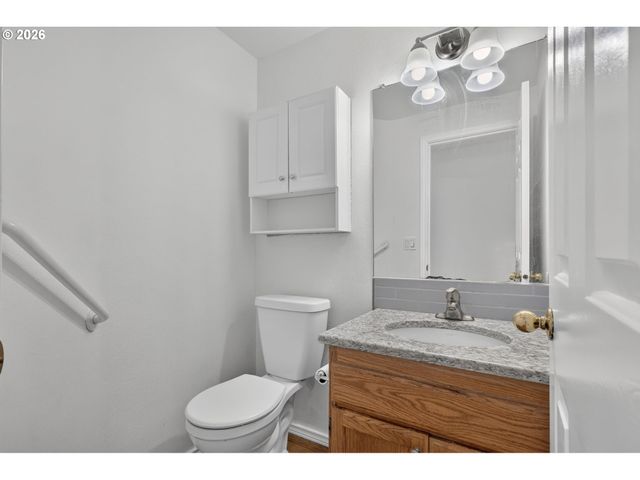 443 Ne LENOX St, Hillsboro, OR 97124