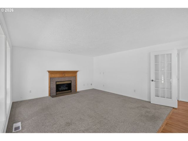 443 Ne LENOX St, Hillsboro, OR 97124