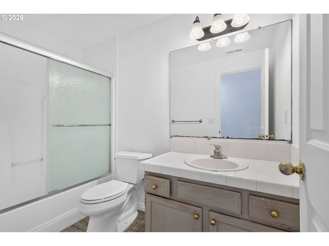 443 Ne LENOX St, Hillsboro, OR 97124