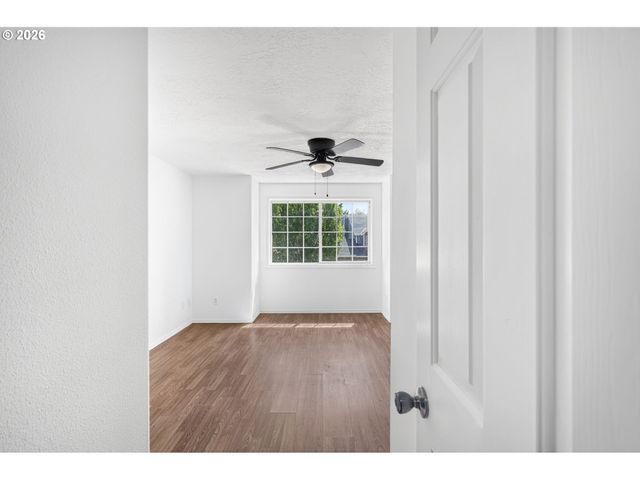 443 Ne LENOX St, Hillsboro, OR 97124