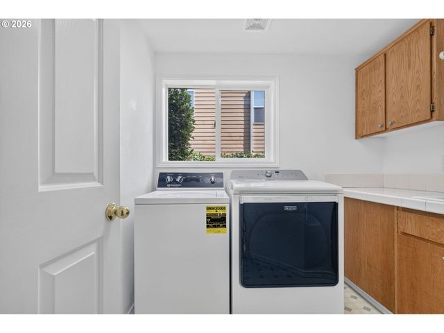 443 Ne LENOX St, Hillsboro, OR 97124