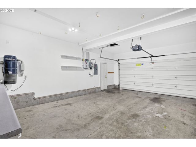443 Ne LENOX St, Hillsboro, OR 97124