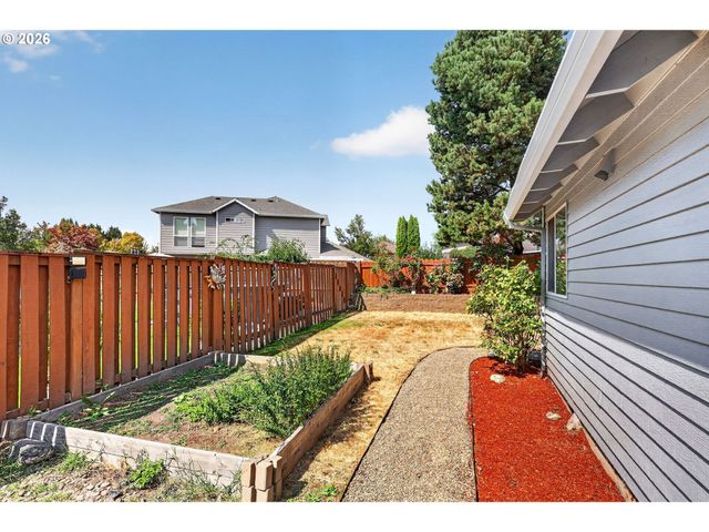 443 Ne LENOX St, Hillsboro, OR 97124