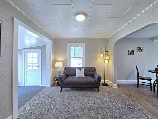 3617 W Douglas AVENUE, Milwaukee, WI 53209