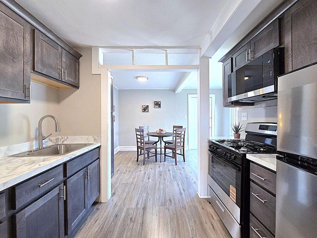 3617 W Douglas AVENUE, Milwaukee, WI 53209