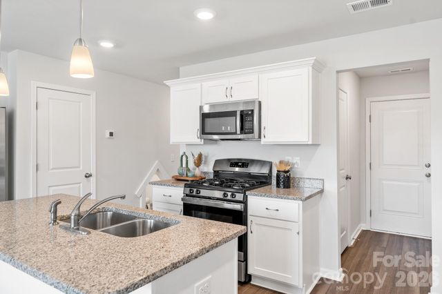 3005 Kingsfield Road 46, Charlotte, NC 28208