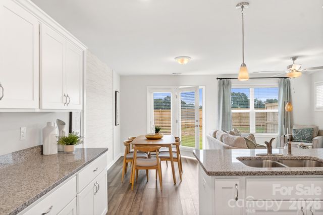 3005 Kingsfield Road 46, Charlotte, NC 28208