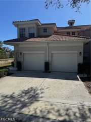 3063 Horizon LN 1501, Naples, FL 34109