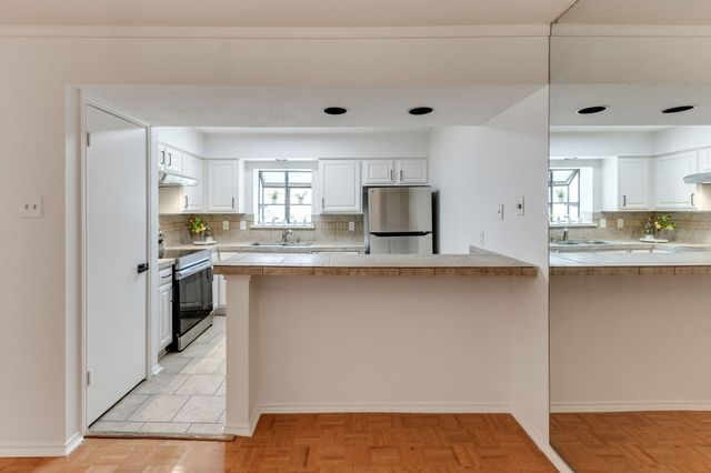 15221 Berry Trail 304, Dallas, TX 75248