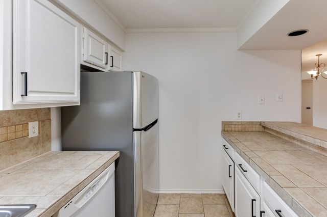 15221 Berry Trail 304, Dallas, TX 75248