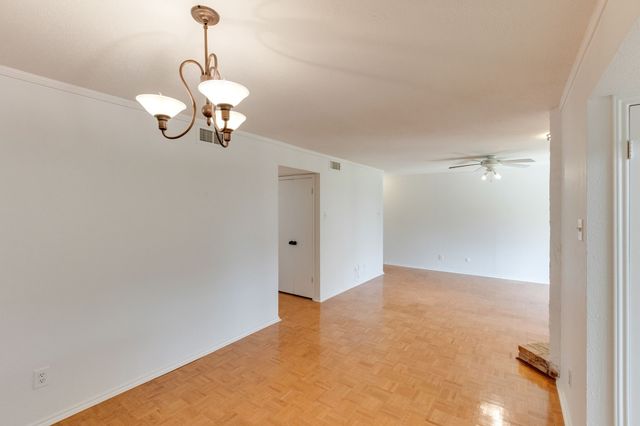 15221 Berry Trail 304, Dallas, TX 75248