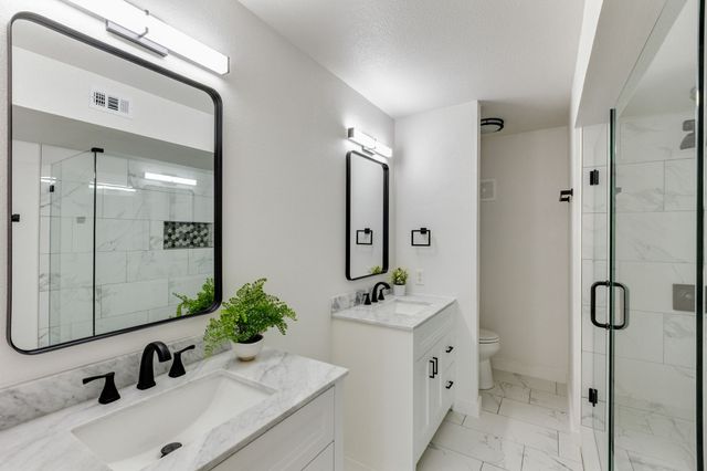 15221 Berry Trail 304, Dallas, TX 75248