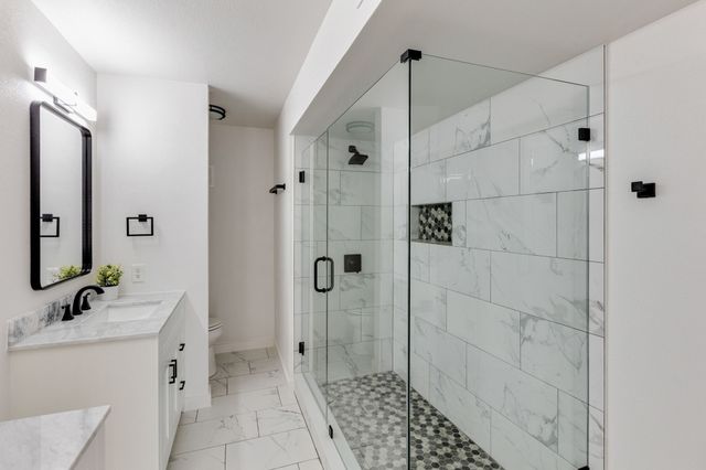 15221 Berry Trail 304, Dallas, TX 75248