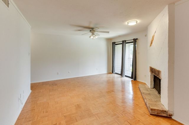 15221 Berry Trail 304, Dallas, TX 75248