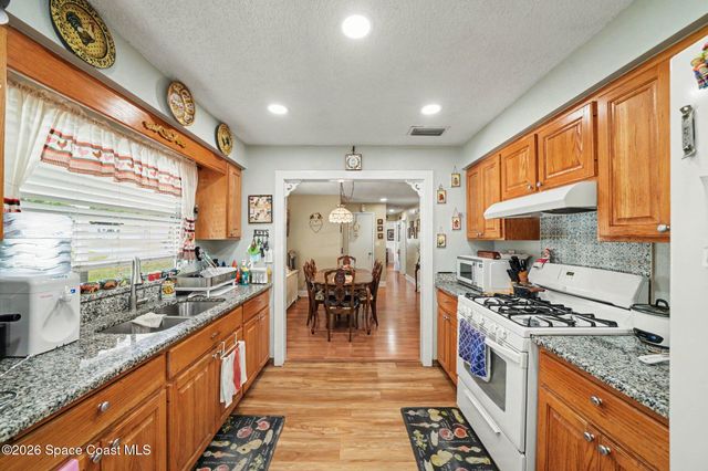 2399 Kimberly Drive, Deltona, FL 32738