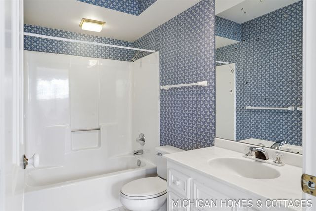 309 Glen Garry Court, Holland, MI 49423