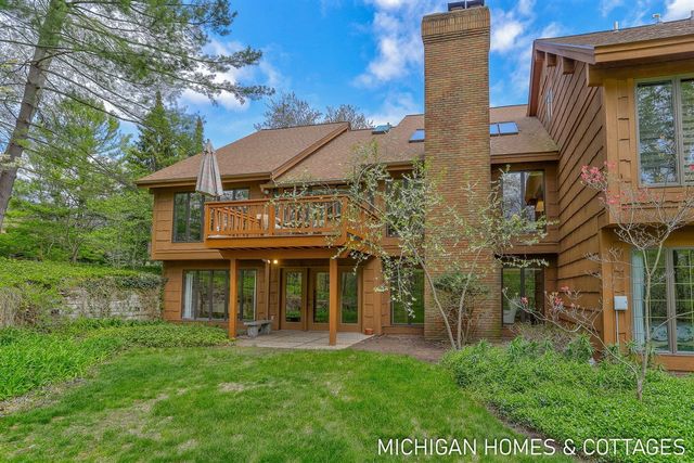 309 Glen Garry Court, Holland, MI 49423
