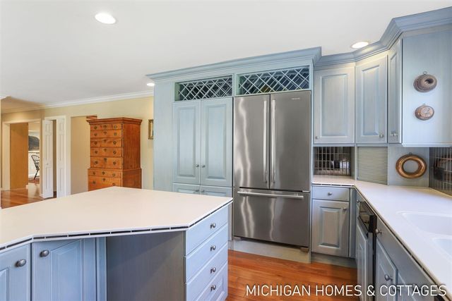 309 Glen Garry Court, Holland, MI 49423