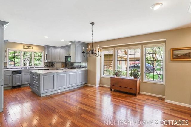 309 Glen Garry Court, Holland, MI 49423