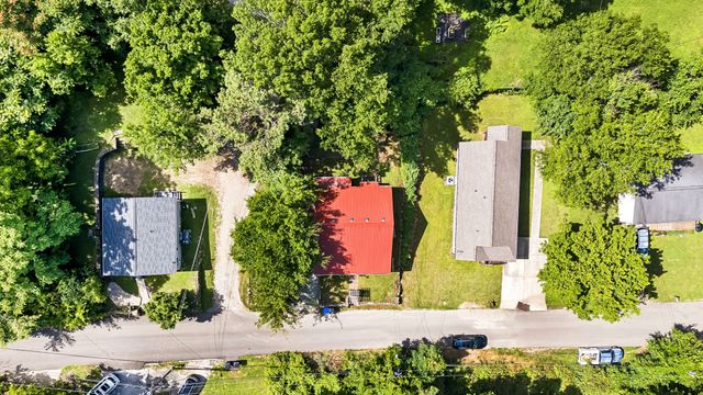 517 W 5th St, Columbia, TN 38401
