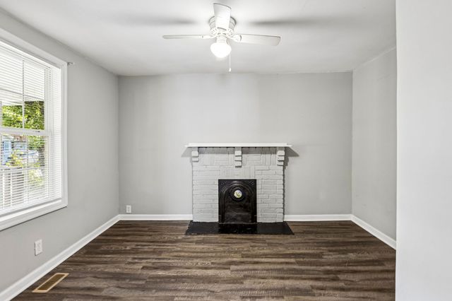 517 W 5th St, Columbia, TN 38401